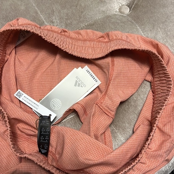 Adidas pacer shorts in light orange color, new - Picture 5 of 9